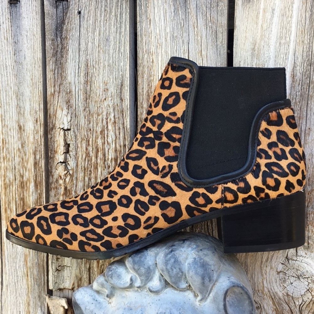 NWT Donald Pliner Dyla Leopard Print Calf Hair Ankle Boot Brown Black 6.5
